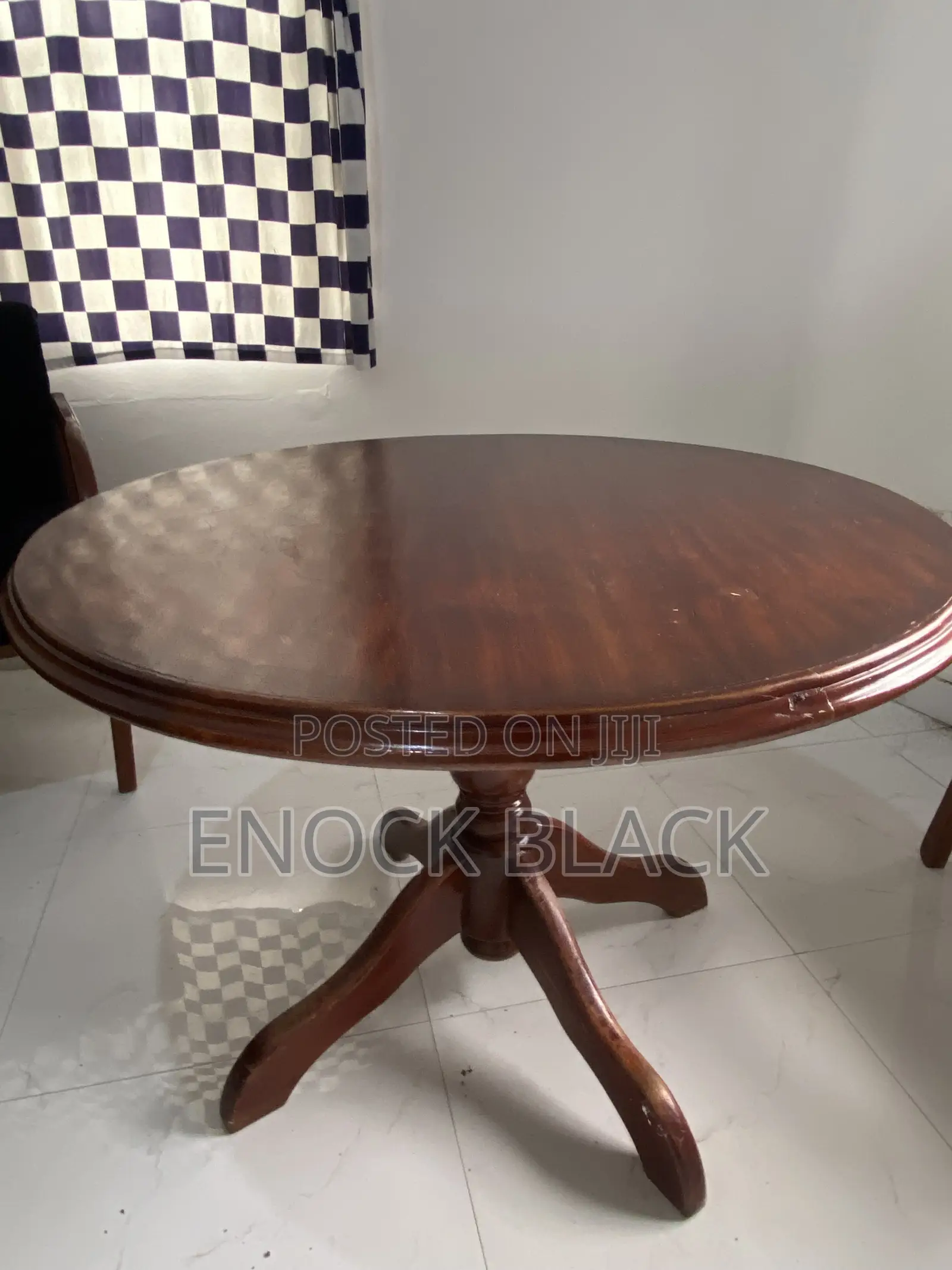 Scope Round Office Table