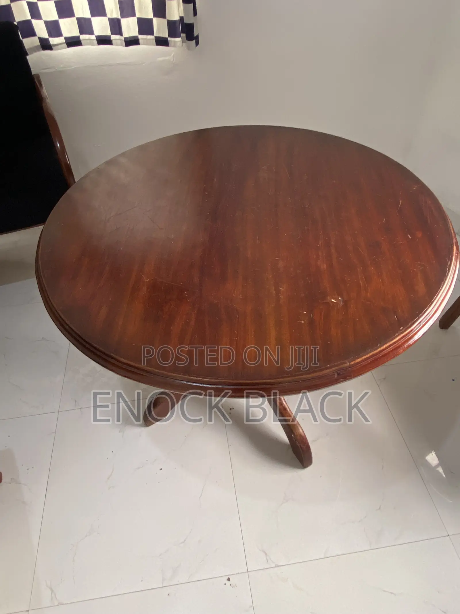 Scope Round Office Table