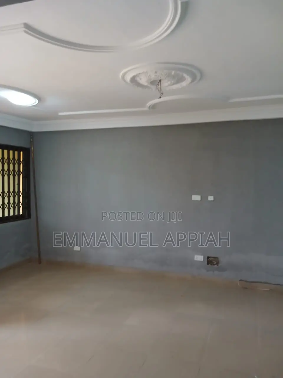 4bdrm Apartment in Awoshei Market, Awoshie for rent