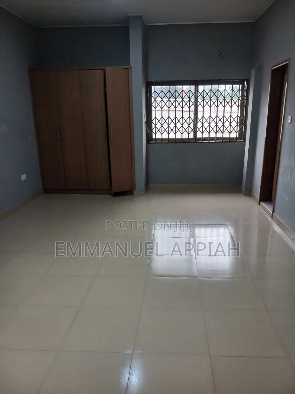4bdrm Apartment in Awoshei Market, Awoshie for rent