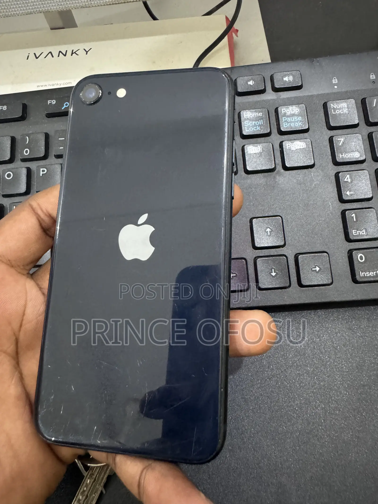 Apple iPhone SE (2022) 64 GB Black