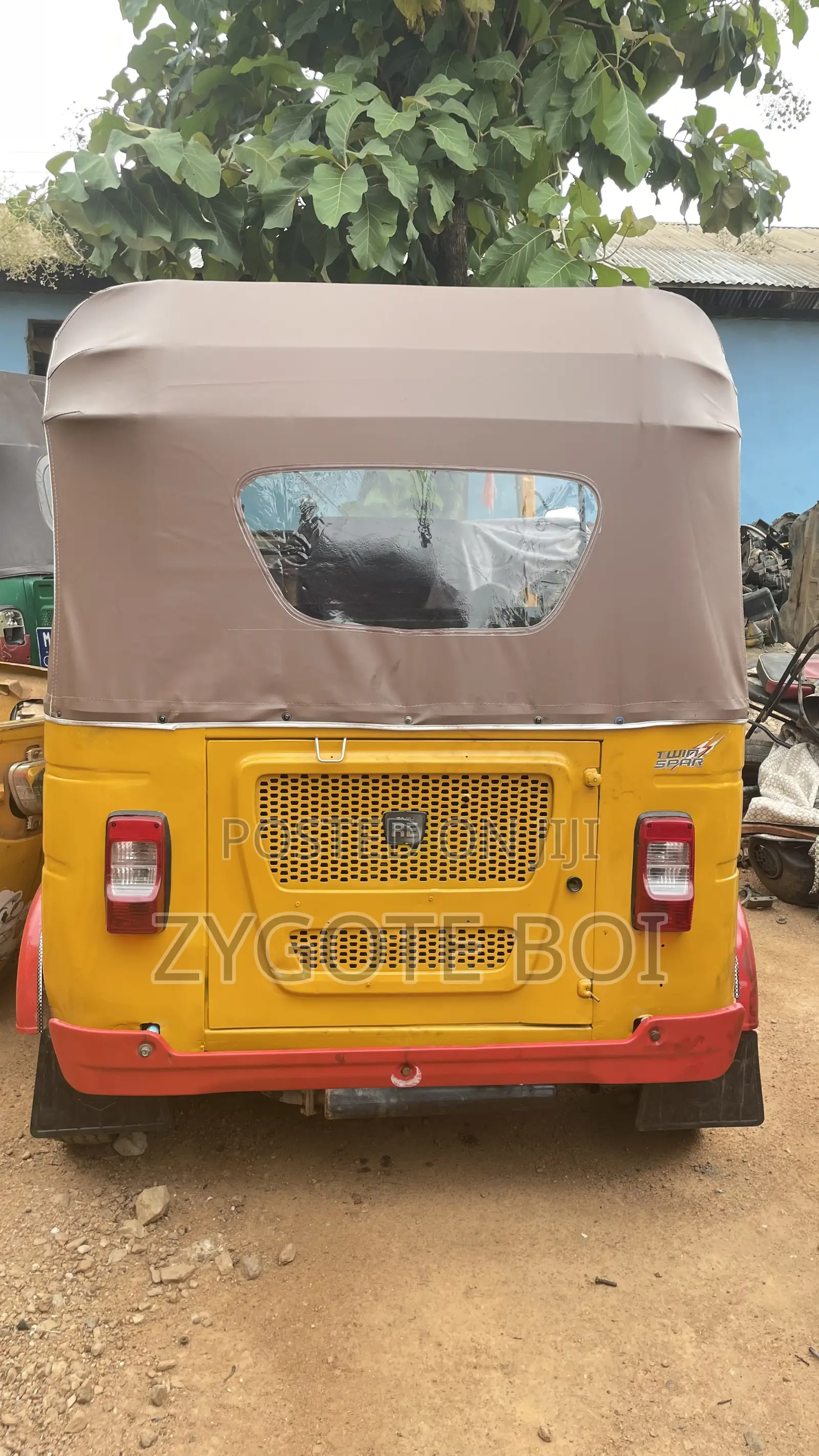 Bajaj RE 2022 Yellow