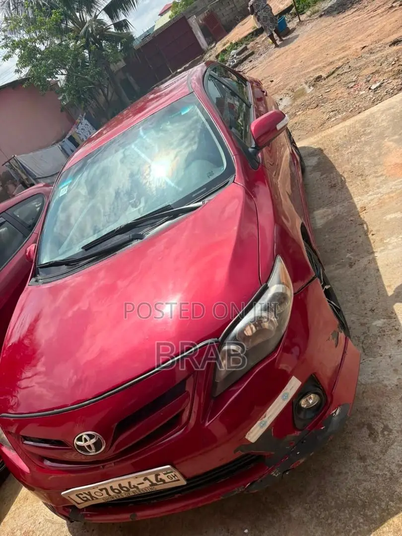 Toyota Corolla S 4dr Sedan (1.8L 4cyl 4A) 2013 Red