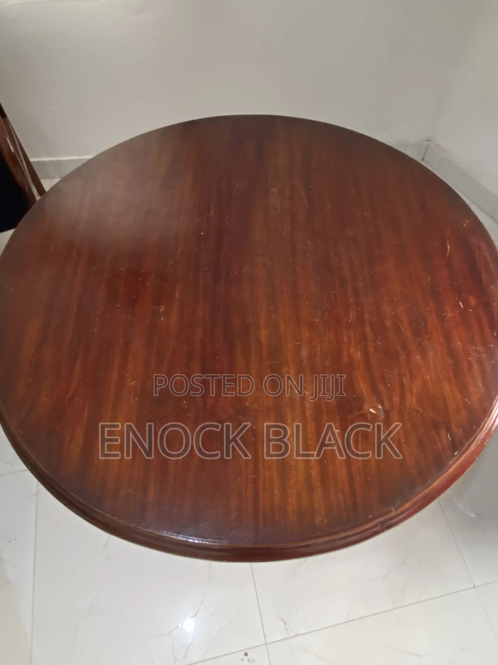 Scope Round Office Table