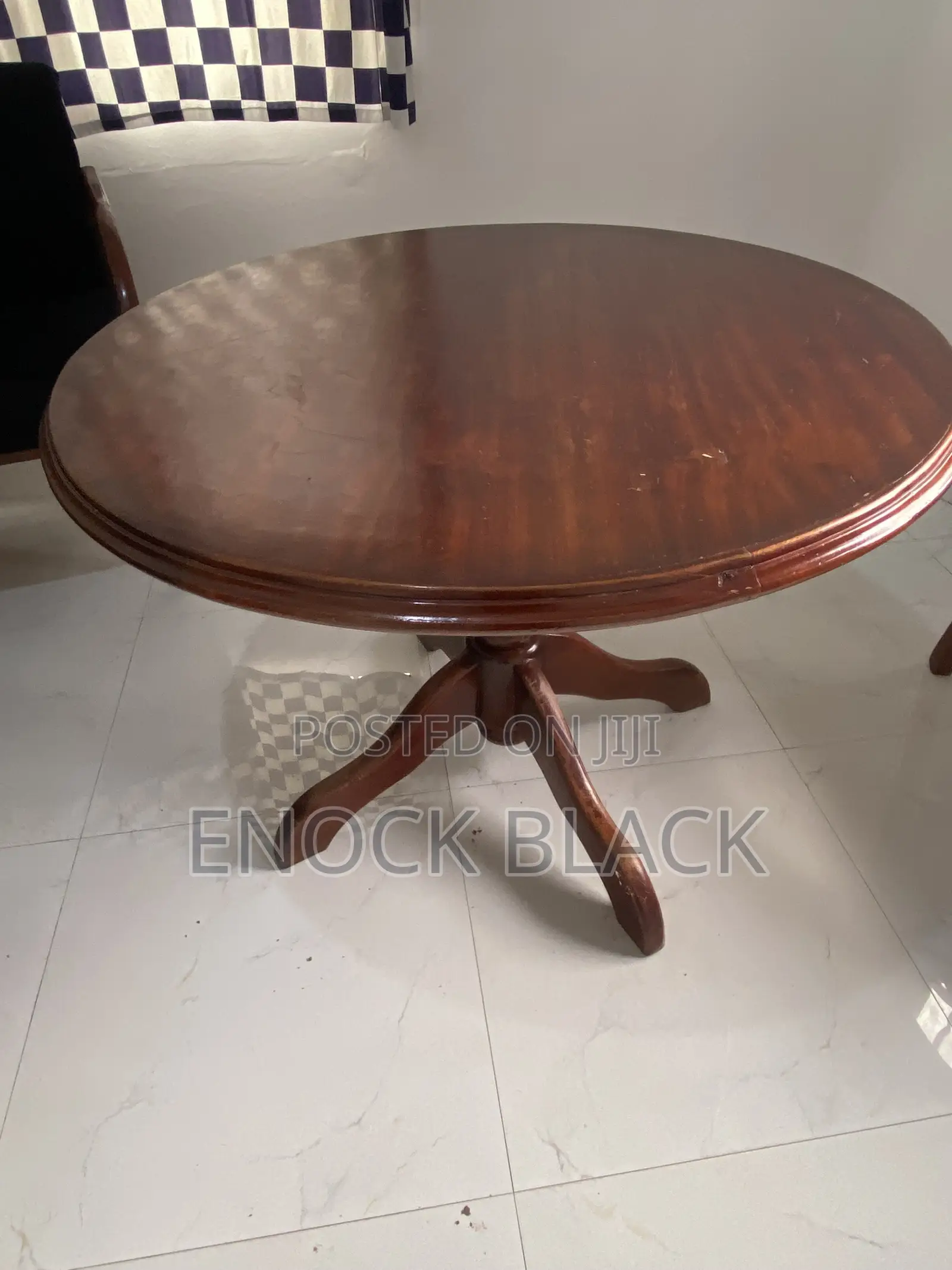 Scope Round Office Table