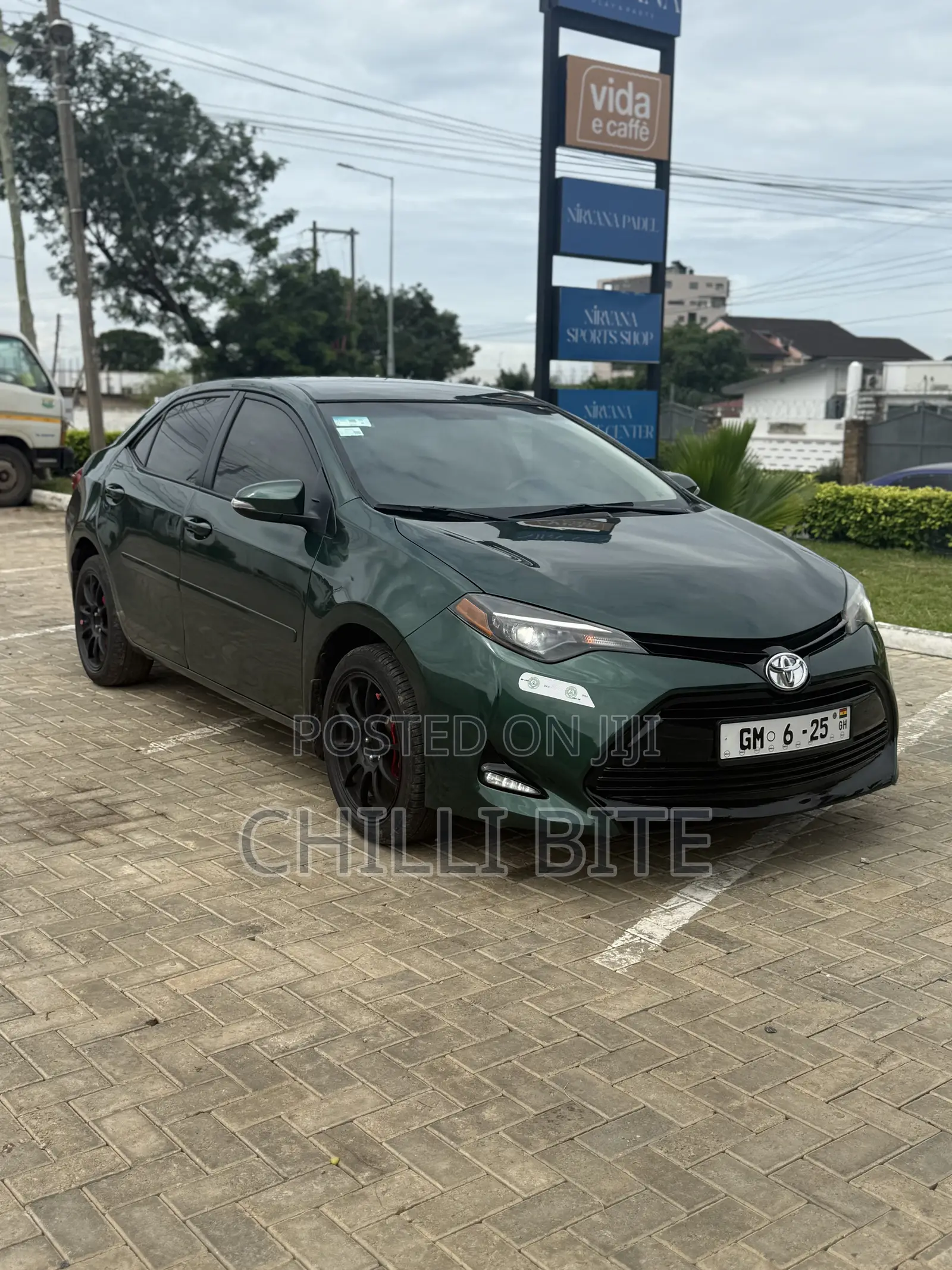 Toyota Corolla LE Eco 4dr Sedan (1.8L 4cyl CVT) 2016 Green