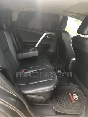 Toyota RAV4 XLE 4dr SUV (2.5L 4cyl 6A) 2018 Black