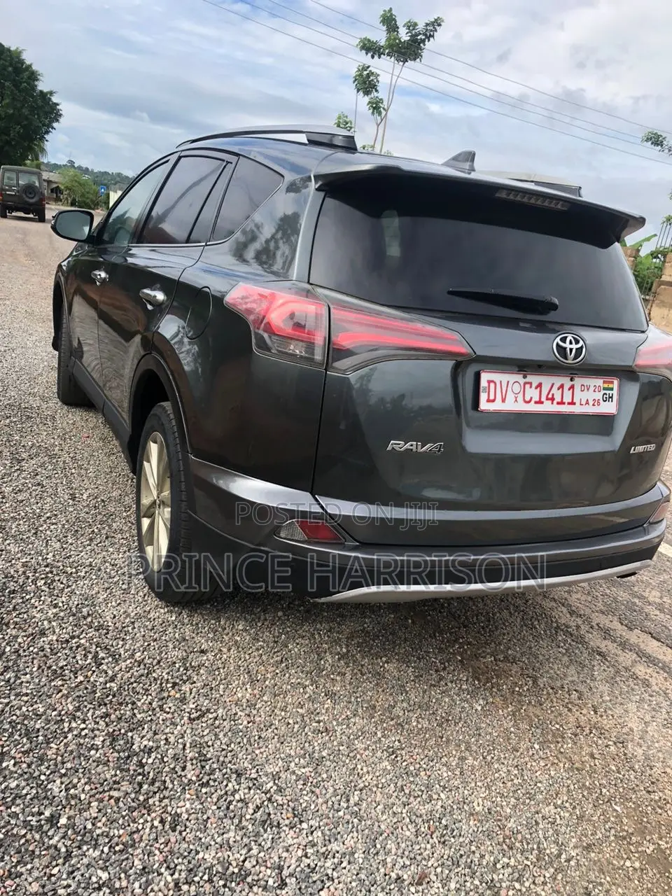 Toyota RAV4 XLE 4dr SUV (2.5L 4cyl 6A) 2018 Black