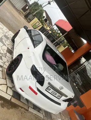 Toyota Corolla LE 4dr Sedan (1.8L 4cyl 4A) 2010 White