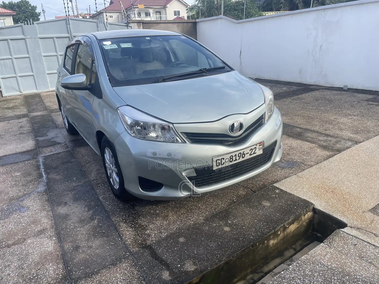 Toyota Vitz 1.3 AWD 3dr 2012 Blue
