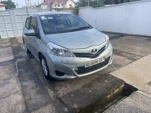Toyota Vitz 1.3 AWD 3dr 2012 Blue