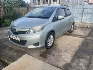 Toyota Vitz 1.3 AWD 3dr 2012 Blue