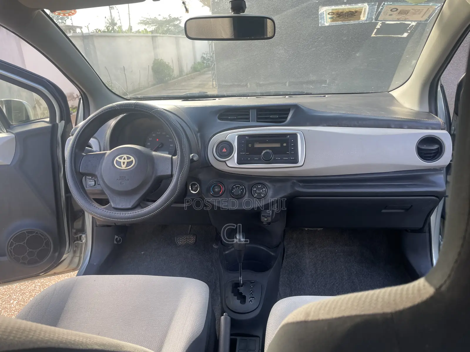 Toyota Vitz 1.3 AWD 3dr 2012 Blue