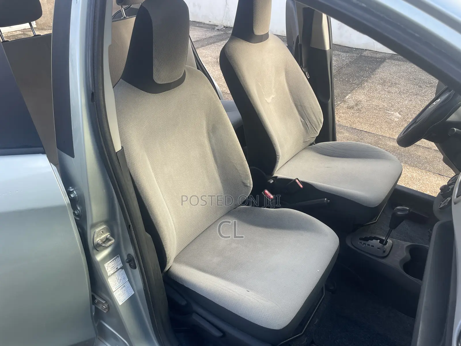 Toyota Vitz 1.3 AWD 3dr 2012 Blue