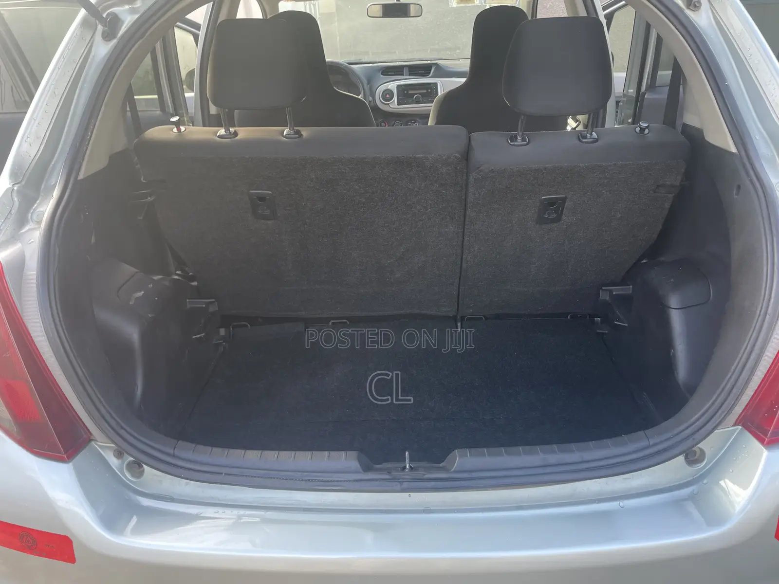 Toyota Vitz 1.3 AWD 3dr 2012 Blue