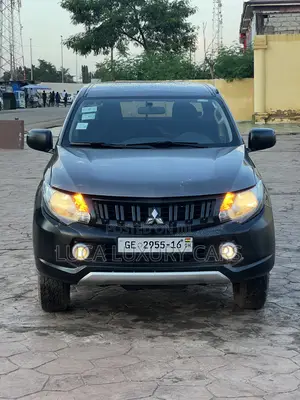 Mitsubishi L200 2016 Green