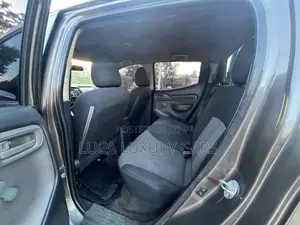 Mitsubishi L200 2016 Green