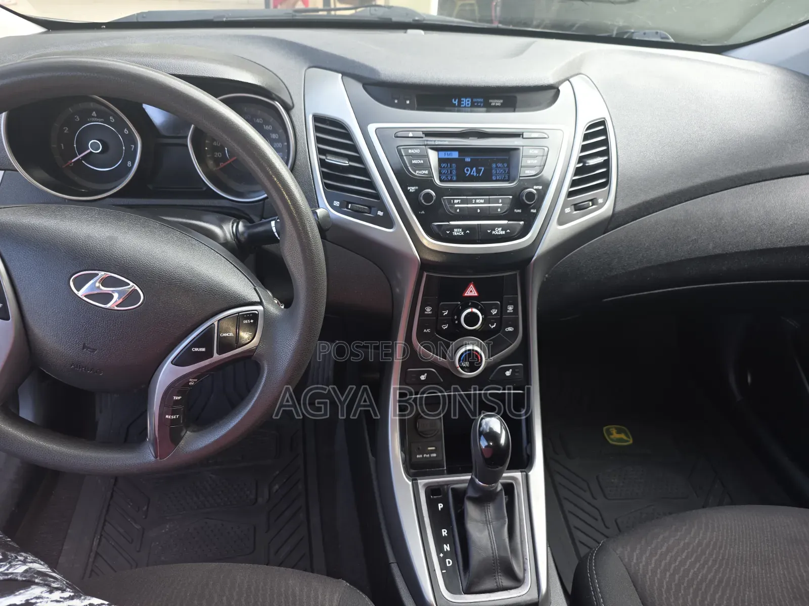 Hyundai Elantra SE Sedan FWD (1.8L 4cyl 6A) 2016 Black