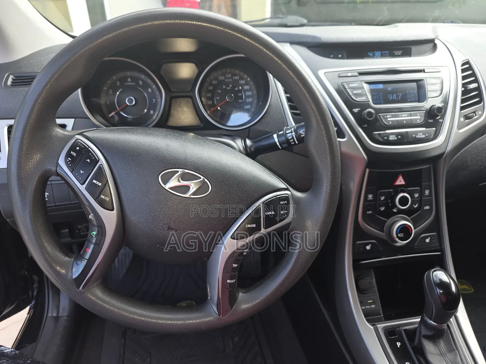 Hyundai Elantra SE Sedan FWD (1.8L 4cyl 6A) 2016 Black