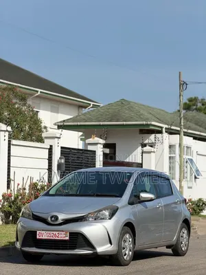 Toyota Vitz 1.0 FWD 3dr 2014 Silver