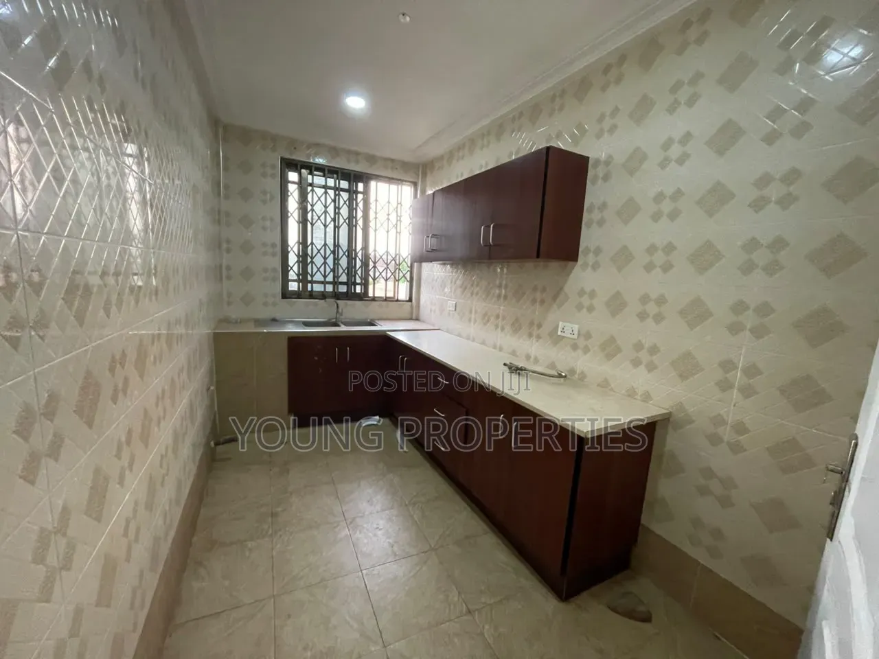 2bdrm Apartment in Anyaa, Market for rent