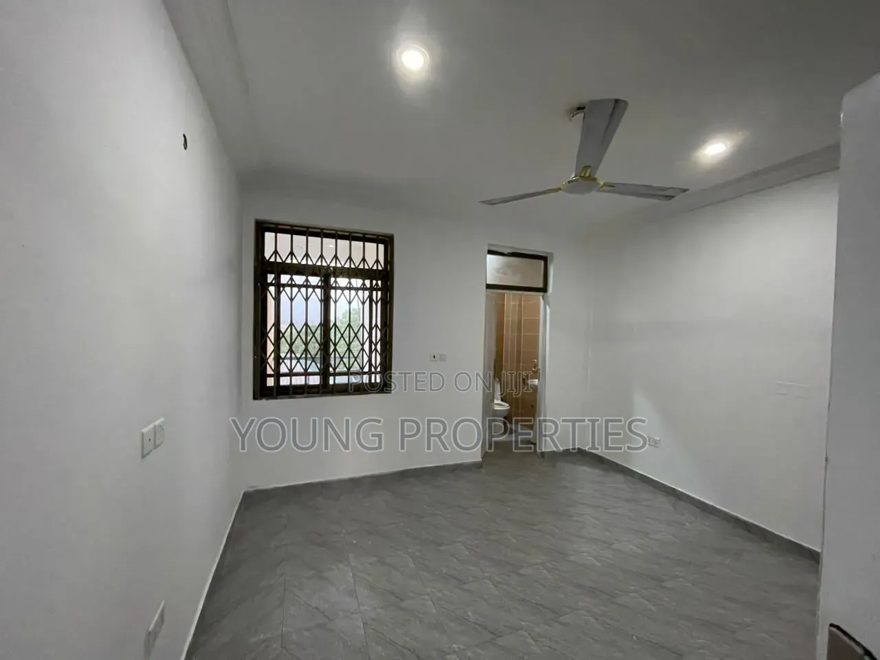 2bdrm Apartment in Anyaa, Market for rent