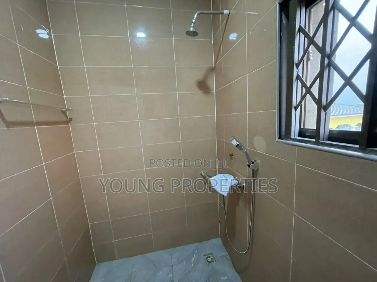 2bdrm Apartment in Anyaa, Market for rent