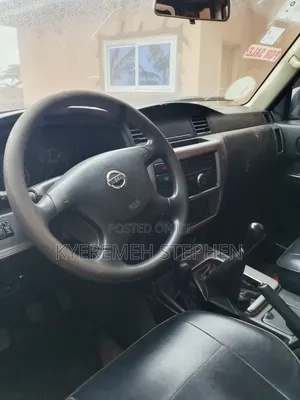 Nissan Patrol 4.8 2012 Silver