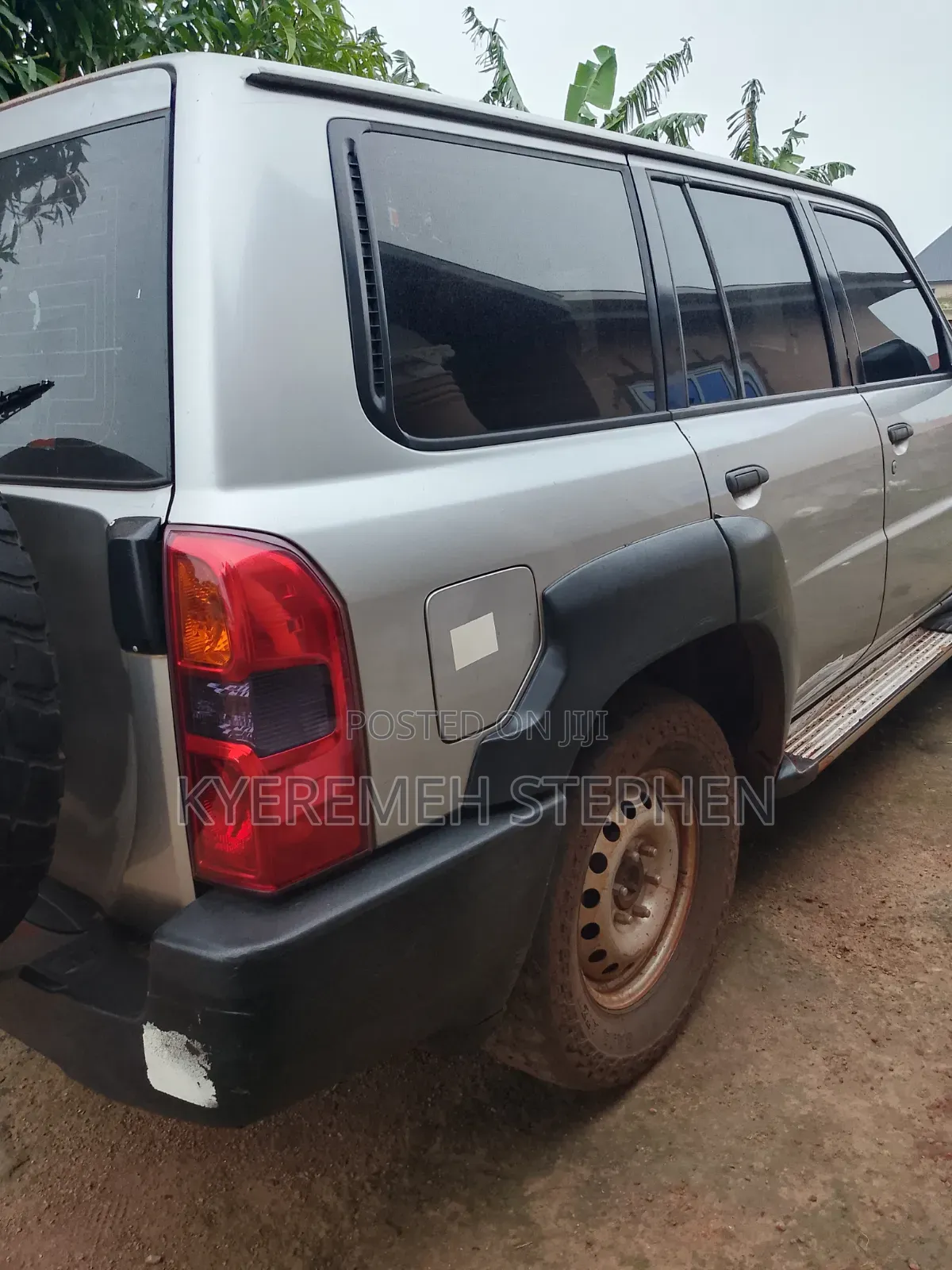 Nissan Patrol 4.8 2012 Silver