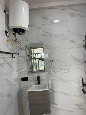 4bdrm Mansion in Pokuase for sale