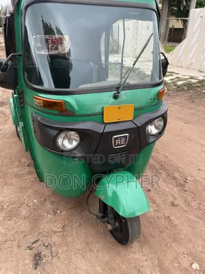 Bajaj RE 2023 Green