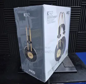 Akg Pro Audio Over-Ear, Closed-Back Studio Headphones