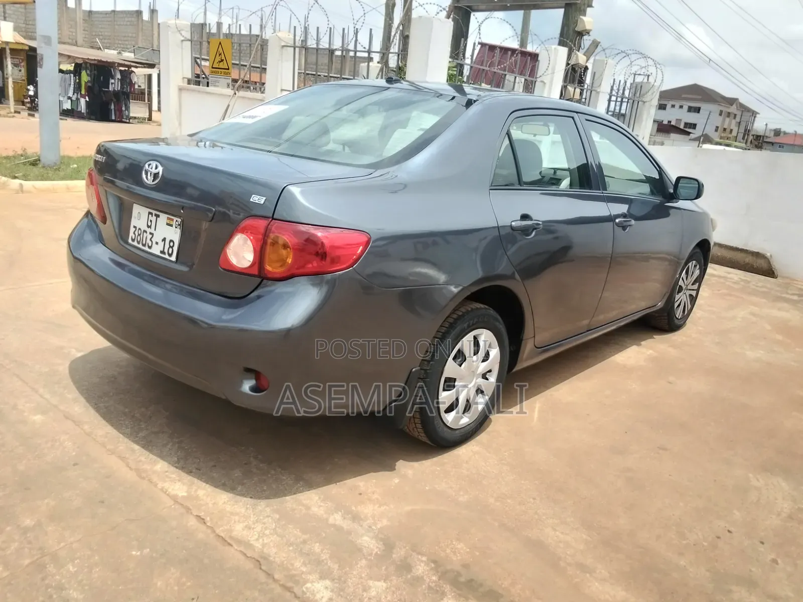 Toyota Corolla LE 4dr Sedan (1.8L 4cyl 4A) 2010 Gray