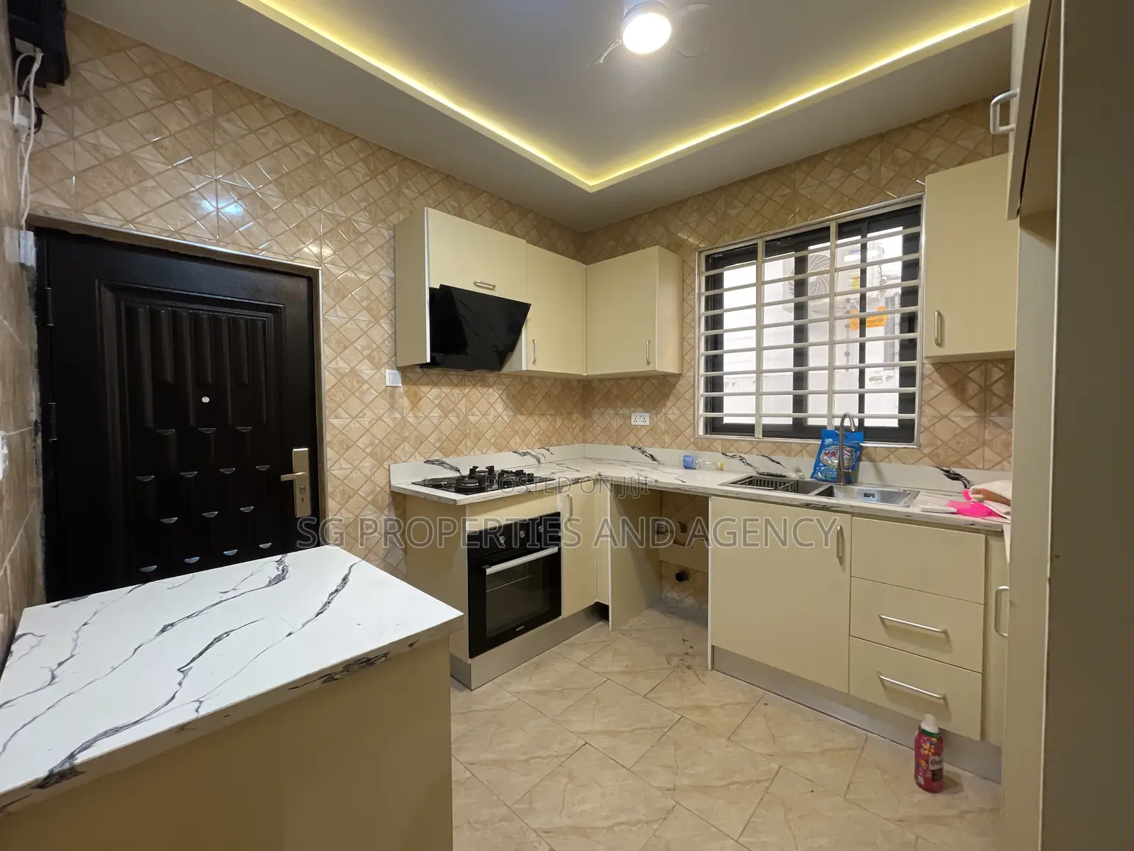 2bdrm House in Lashibi, Sakumono for sale