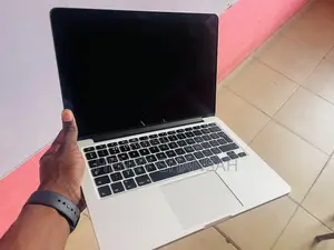 Laptop Apple MacBook Pro 2015 8GB Intel Core i5 SSD 256GB