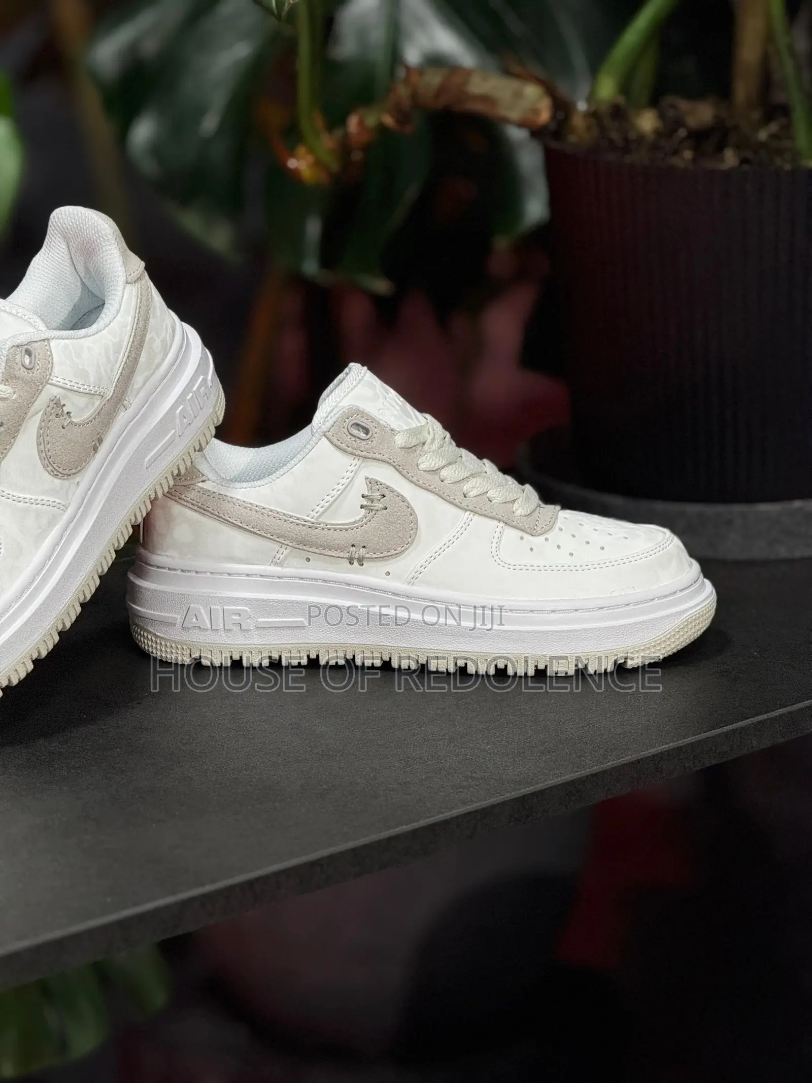 Nike Air Force 1 Luxe Pecan Gum