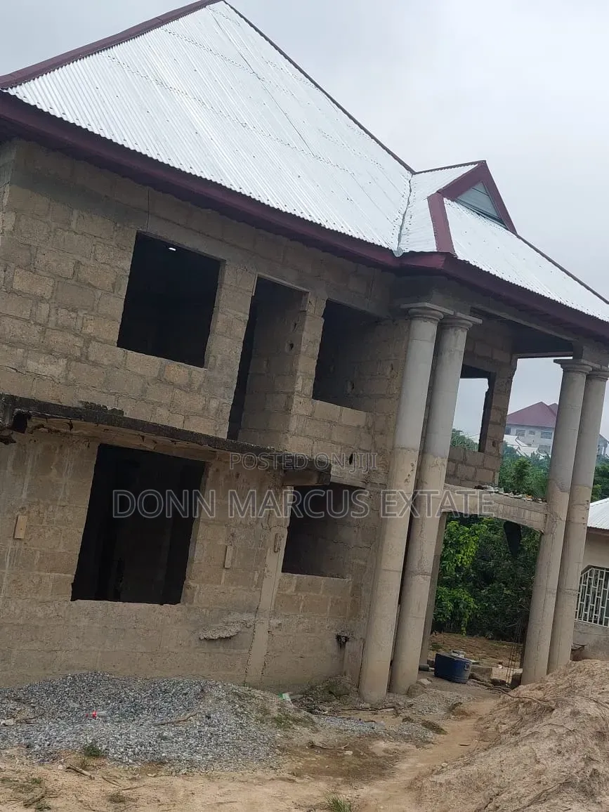 8bdrm House in Don Marcus Estate, Kumasi Metropolitan for sale