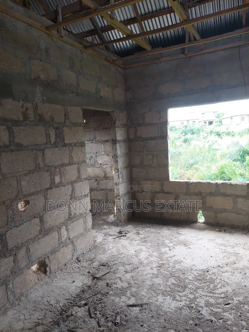 8bdrm House in Don Marcus Estate, Kumasi Metropolitan for sale