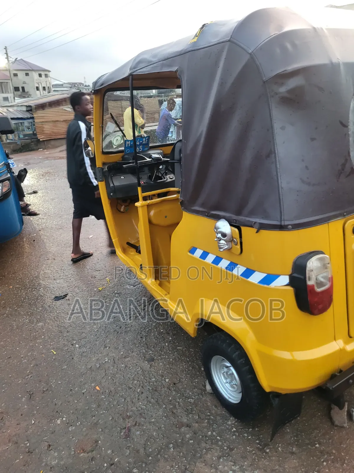 TVS King Deluxe Plus iTouch Start 2024 Yellow