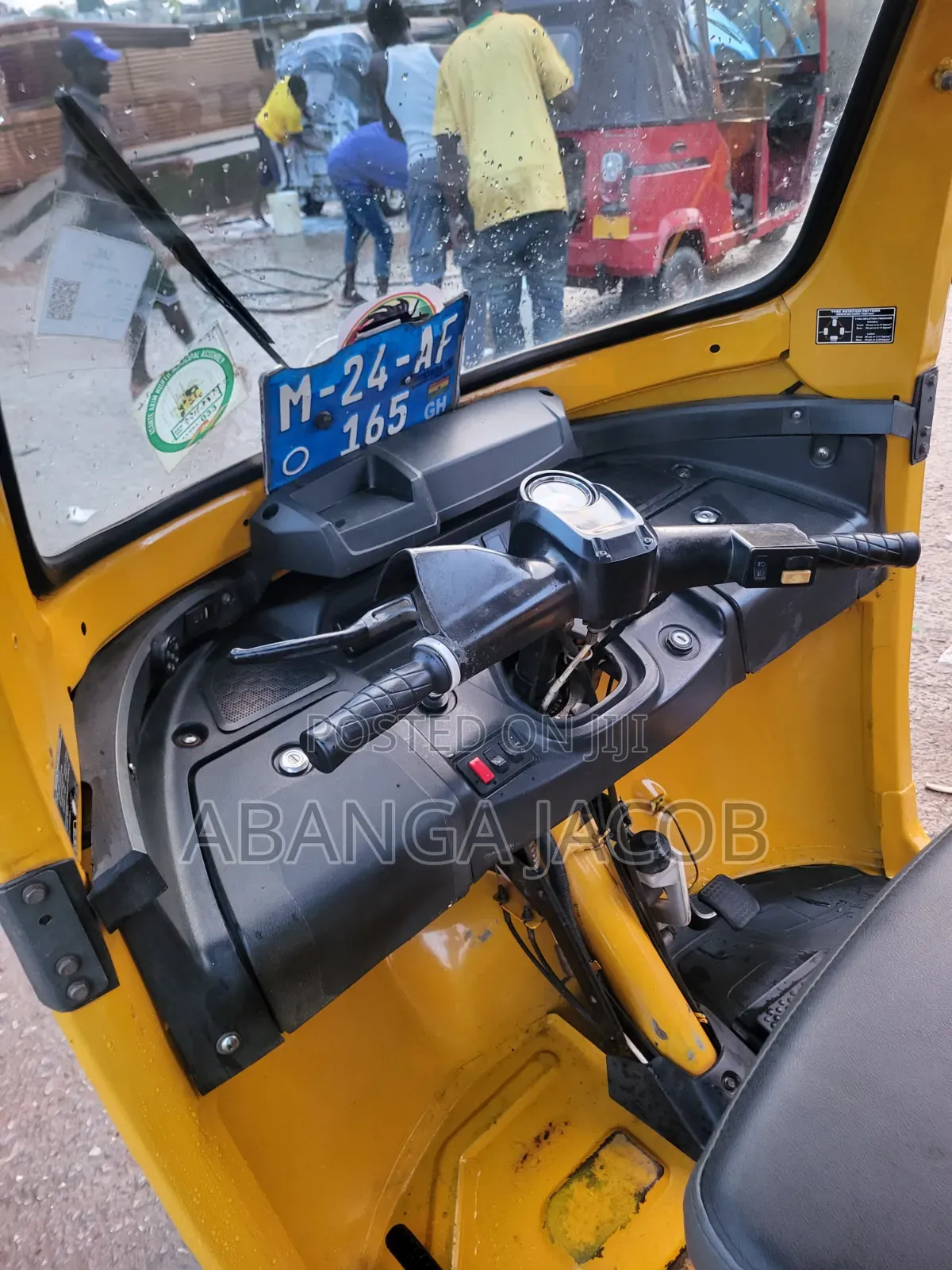 TVS King Deluxe Plus iTouch Start 2024 Yellow