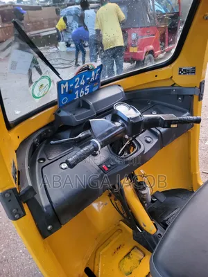 TVS King Deluxe Plus iTouch Start 2024 Yellow