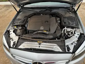 Mercedes-Benz C300 2020 Silver