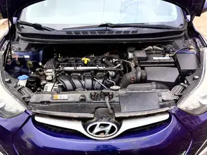 Hyundai Elantra SE 4dr Sedan (1.8L 4cyl 6A) 2014 Blue
