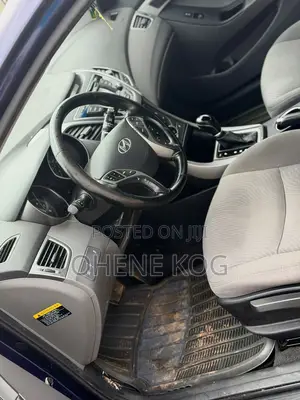 Hyundai Elantra SE 4dr Sedan (1.8L 4cyl 6A) 2014 Blue