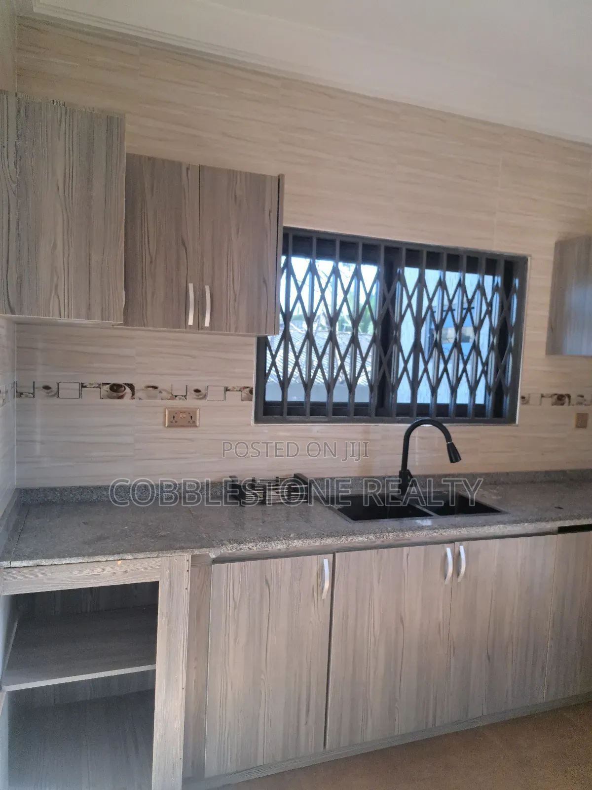 3bdrm Apartment in GREDA Estate for rent