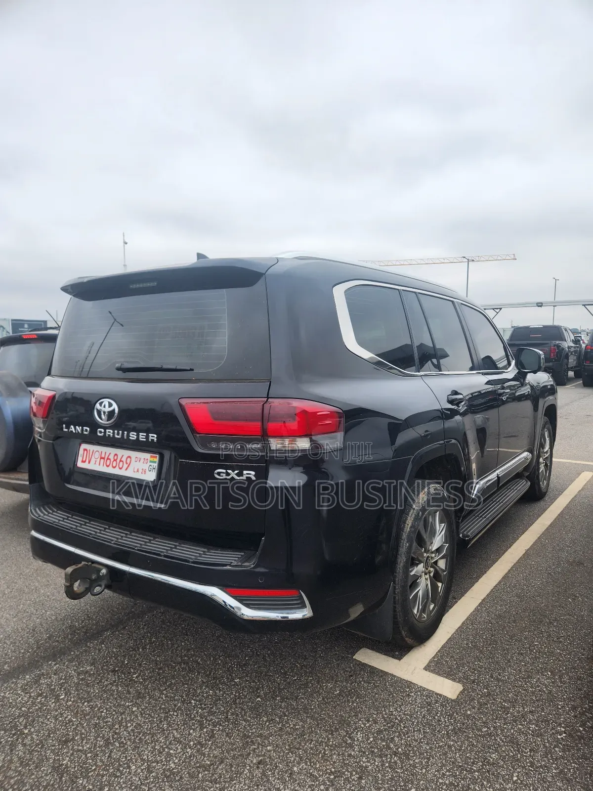 Toyota Land Cruiser LC300 2024 Black