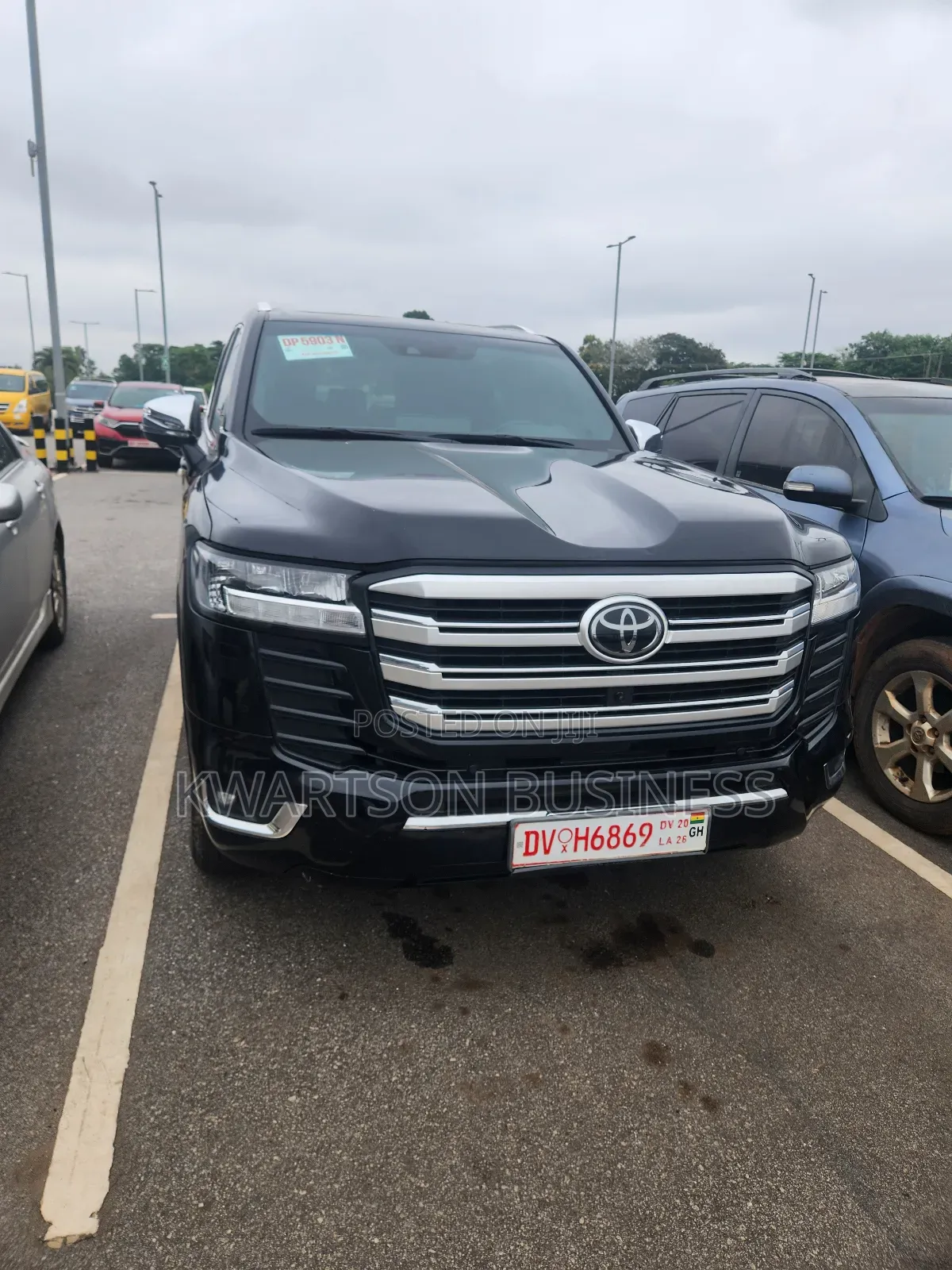 Toyota Land Cruiser LC300 2024 Black