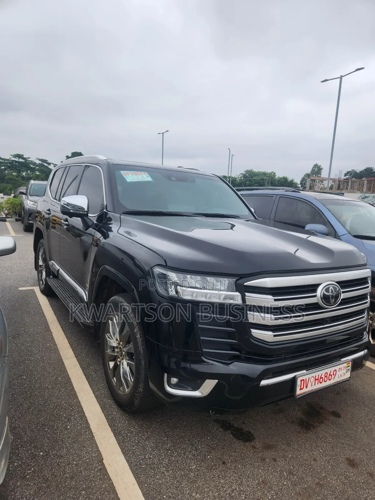 Toyota Land Cruiser LC300 2024 Black