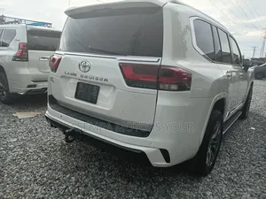 Toyota Land Cruiser 76 Series 2024 White