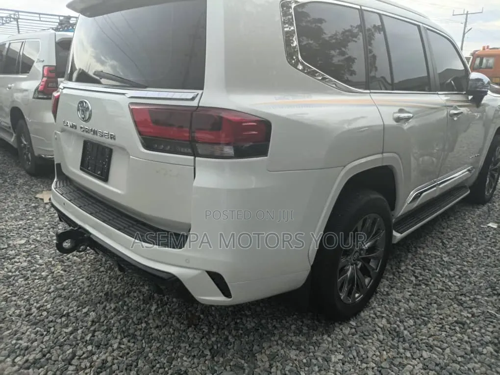 Toyota Land Cruiser 76 Series 2024 White
